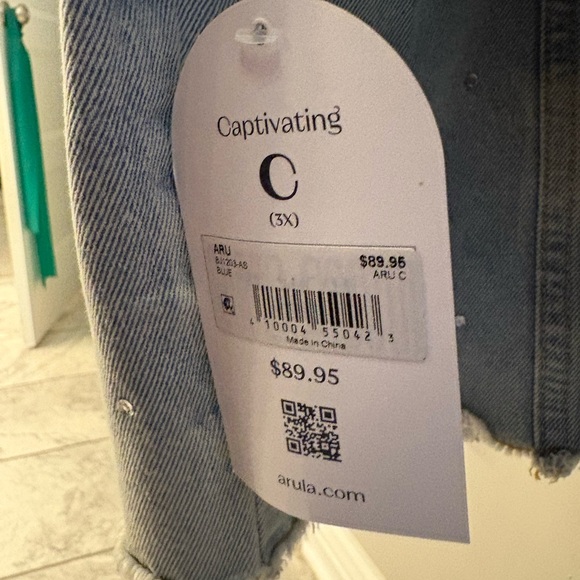 New With Tags ARULA Light Blue Studded Rhinestone Jean Jacket Cropped - Picture 5 of 6